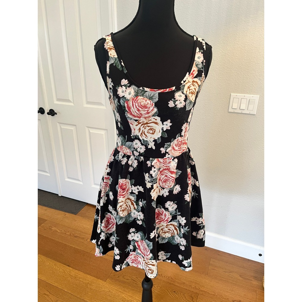 Floral Print Skater Mini Dress Black Rose Scoop Neck Sleeveless A Line Size S - Picture 8 of 14
